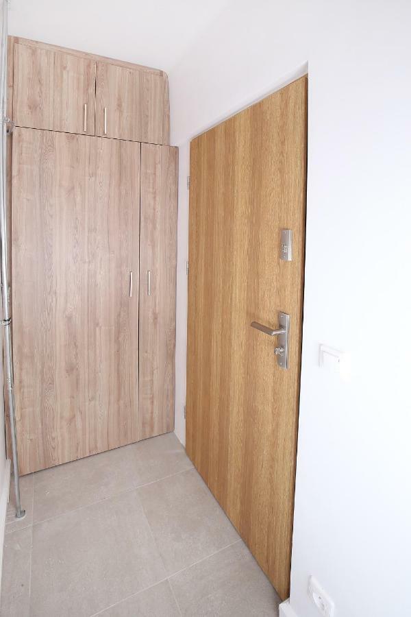 100-Sio Apartamenty Budget II Кошалин Экстерьер фото